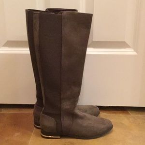 kensie natthan suede heeled booties